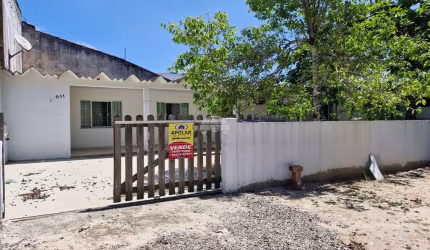 Casa com 3 quartos à venda na Rua Marisa Santina Rauh, 611, Nereidas, Guaratuba, 90 m2 por R$ 270.000