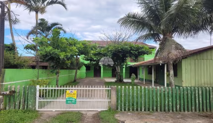 Casa com 3 quartos para alugar na Rua Angelina Das Dores Pedroso, 361, São José, Itapoá, 266 m2 por R$ 2.710