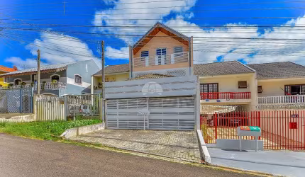 Casa com 3 quartos à venda na Rua Guilherme Wisniewski, 391, Santa Cândida, Curitiba, 200 m2 por R$ 750.000