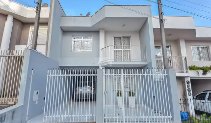 Casa com 3 quartos à venda na Avenida Rui Barbosa, 9867, Bom Jesus, São José dos Pinhais, 150 m2 por R$ 680.000