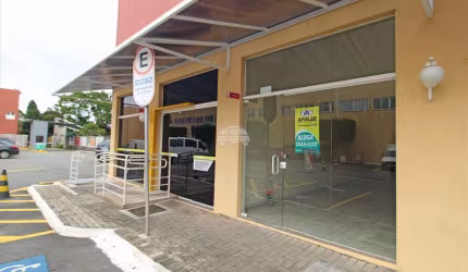 Sala comercial para alugar na Avenida Anita Garibaldi, 2480, São Lourenço, Curitiba, 20 m2 por R$ 1.700