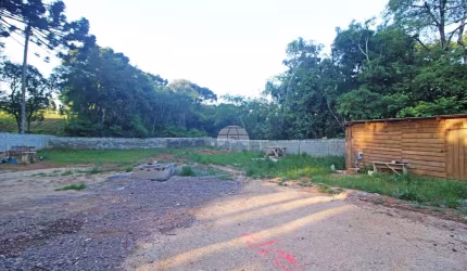 Terreno comercial para alugar na Rua Paulo Soppa, 135, Lamenha Pequena, Almirante Tamandaré, 750 m2 por R$ 1.150