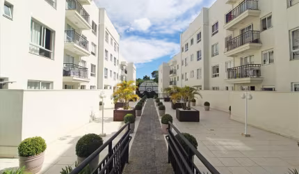 Apartamento com 2 quartos para alugar na Rua Máximo João Kopp, 345, Santa Cândida, Curitiba, 51 m2 por R$ 2.250