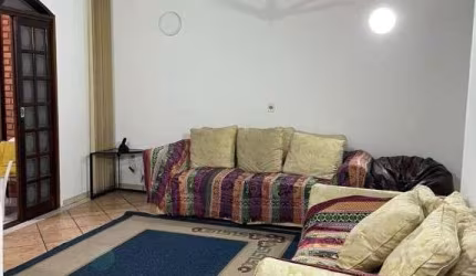 Sobrado com 3 dormitórios para alugar, 160 m² por R$ 5.244/mês - Lageadinho - Cotia/SP