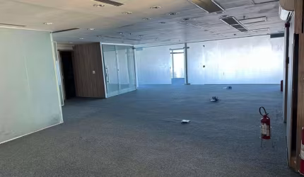 Sala de 210 m² Quartos - Alphaville Industrial - Barueri/SP