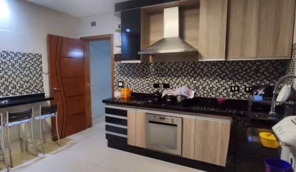 Casa com 4 dormitórios à venda, 225 m² por R$ 750.000,00 - Jardim Camila - Jandira/SP