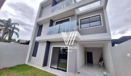 Sobrado de Rua | 3 Dorms | 2 Vagas | 160m² | Pinheirinho - Curitiba/PR