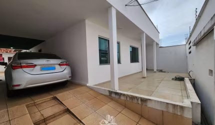 Casa à Venda em Cohaserma - 4 quartos - Reformada e Moderna - Ventilada