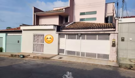 Casa Duplex à Venda em Cohaserma - 5 quartos - Piso  Pocelanato - Energia Solar