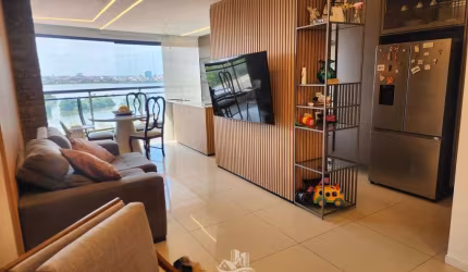 Apartamento a Venda em Ponta do Farol - 3 quartos - Reformado - Vista Lagoa