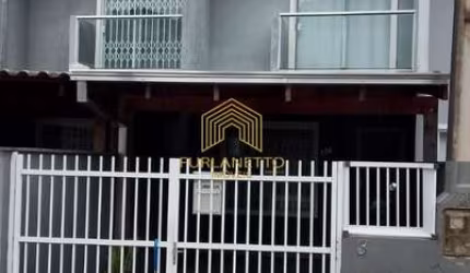 Casa com 2 quartos à venda na Rua Crispim Mira Num, 230, Guanabara, Joinville por R$ 289.900