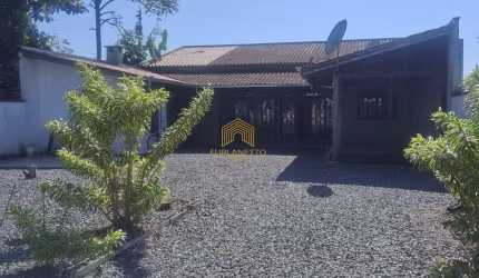 Casa com 2 quartos à venda na Rua Albertina Pereira Nardes, 300, Ulysses Guimarães, Joinville por R$ 299.900