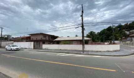 Casa com 7 quartos à venda na Rua Manoel Wermutt de Moura, 400, Floresta, Joinville por R$ 569.900