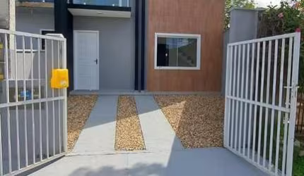 Casa com 2 quartos à venda na Rua Massaranduba, 600, Jarivatuba, Joinville por R$ 334.900