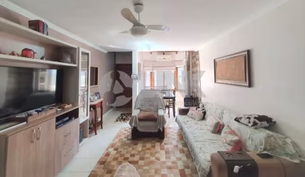 Casa de 3 quartos com 2 vagas à venda no Jardim Itu Sabará em Porto Alegre