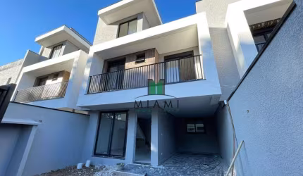 Sobrado com 3 dormitórios à venda, 136 m² por R$ 815.000,00 - Cajuru - Curitiba/PR