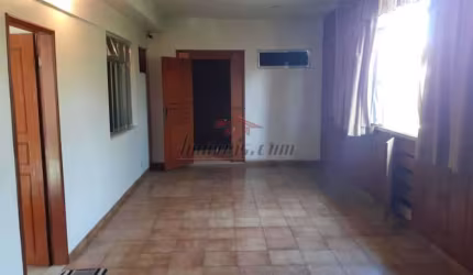 Casa com 3 quartos à venda na Rua Clarice Gross, 20, Campinho, Rio de Janeiro, 170 m2 por R$ 320.000