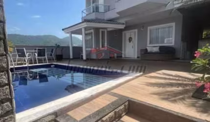 Casa em condomínio fechado com 3 quartos à venda na Estrada do Rio Grande, 3729, Taquara, Rio de Janeiro, 300 m2 por R$ 890.000