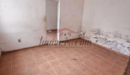 Casa com 2 quartos à venda na Estrada Pau-ferro, 329, Freguesia (Jacarepaguá), Rio de Janeiro, 55 m2 por R$ 270.000