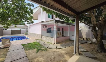 BELÍSSIMA CASA DUPLEX A VENDA
