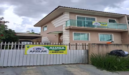 Casa com 3 quartos para alugar na Rua Porto Rico, 128, São Gabriel, Colombo, 85 m2 por R$ 2.800