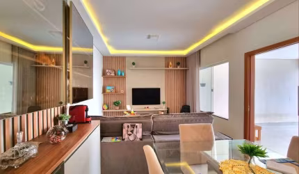 Casa com 3 Quartos, 1 Suíte à venda, 116 m² por R$ 460.000,00 - Califórnia - Londrina/PR
