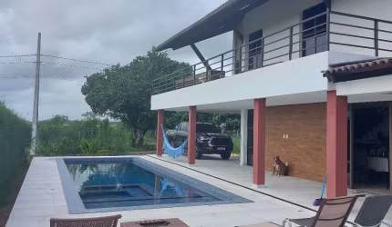 Excelente Casa de Campo, 2 pavimentos, 3 suítes, no Condomínio Lagos Country Resort