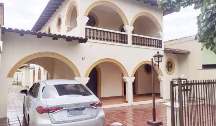 Casa com 3 dormitórios para alugar, 490 m² por R$ 5.000,00/mês - Boa Vista - Londrina/PR