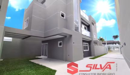 Sobrado  Triplex  c/ 164m² -  c/ 03 Suítes  - Terraço Gourmet c/ Churrasqueira -  Capão Raso - Curitiba