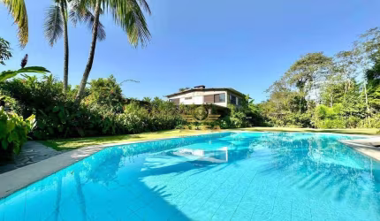 CASA NA PRAIA - Casa a venda na praia 5 dormitórios 3 suítes Piscina Espaço gourmet Pernambuco Guarujá.