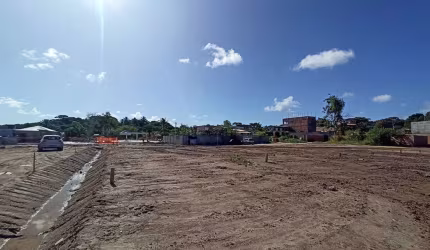 Lote / Terreno com 320m² em vida nova Lauro de Freitas.
