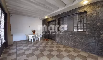 Casa com 3 quartos à venda na Rua Vítor Dubugras, 353, Jardim da Glória, São Paulo por R$ 720.000
