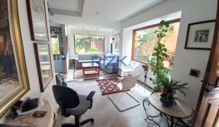 Casa 3 dormitórios Aclimação