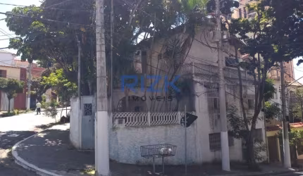 Casa de esquina na Aclimação