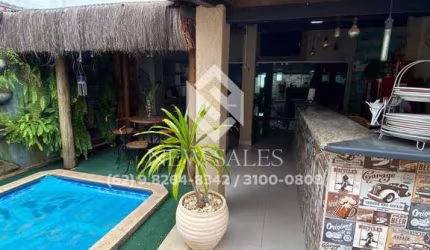 Linda Casa com 2 Andares em Condomínio Fechado - Jardim Atlantico