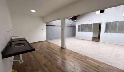 Oportunidade!! Casa isolada com edicula, 04 dorms!!
