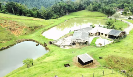 Sítio com 3 dormitórios à venda, 206437 m² por R$ 2.200.000,00 - Vila Itoupava - Blumenau/SC