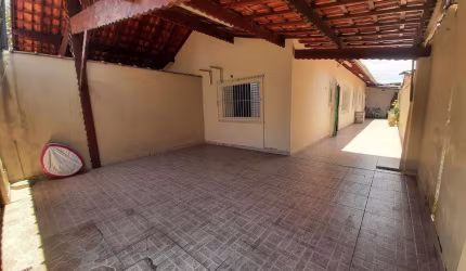 Casa à venda em Mongaguá, Flórida Mirim, com 2 quartos, com 79.05 m²