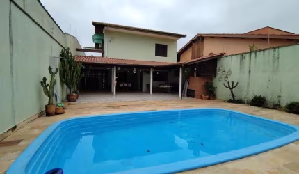 Casa com 3 dorms, Balneário Nova Itanhaém, Itanhaém