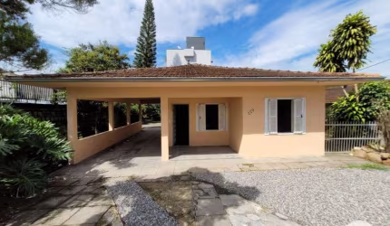 Casa com 3 dormitórios à venda, 120 m² por R$ 550.000,00 - Iririú - Joinville/SC