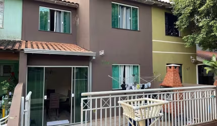Casa em condomínio fechado com 3 quartos à venda na Rua Paulo Roberto Moita da Silva, Conjunto Residencial Ilha Bela, Londrina por R$ 245.000