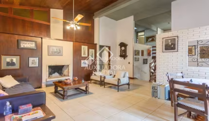 Casa com 3 quartos à venda na Rua Cariri, 201, Vila Assunção, Porto Alegre, 266 m2 por R$ 1.550.000