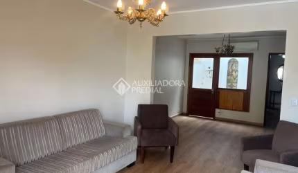 Casa com 3 quartos à venda na Rua Doutor Álvaro Sérgio Masera, 50, Medianeira, Porto Alegre, 148 m2 por R$ 700.000