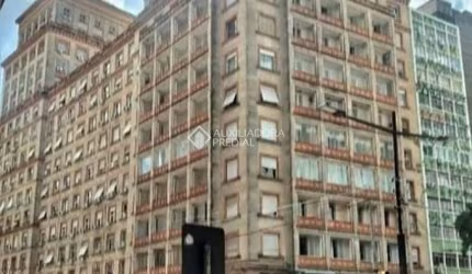Cobertura com 7 quartos à venda na Avenida Borges de Medeiros, 464, Centro Histórico, Porto Alegre, 137 m2 por R$ 700.000