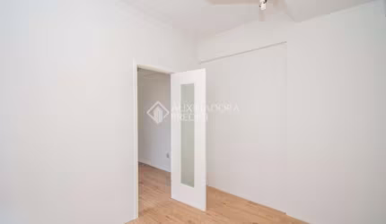 Sala comercial para alugar na Avenida Coronel Lucas de Oliveira, 15, Petrópolis, Porto Alegre, 25 m2 por R$ 850