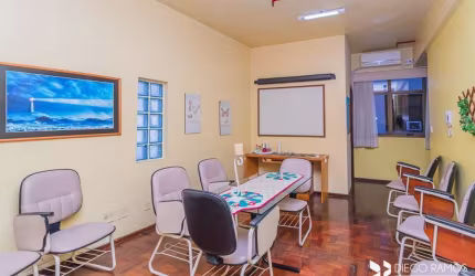 Sala comercial para alugar na Avenida Coronel Lucas de Oliveira, 1937, Petrópolis, Porto Alegre, 51 m2 por R$ 600