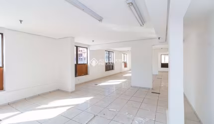 Sala comercial para alugar na Rua General Bento Martins, 24, Centro Histórico, Porto Alegre, 154 m2 por R$ 1.800