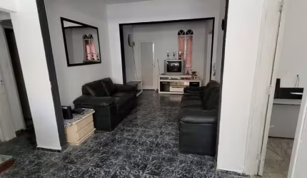 Excelente Casa à Venda em Madureira - 3 Dormitórios e 200 m² por R$ 460.000 - Ideal para sua Famíli