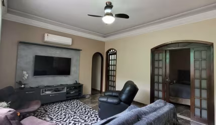 Casa com 4 dormitórios à venda, 236 m² por R$ 950.000 - Vila Valqueire - Rio de Janeiro/RJ