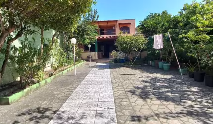 Casa com 4 dormitórios à venda, 350 m² por R$ 1.200.000 - Vila Valqueire - Rio de Janeiro/RJ
